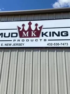 mud king building sign